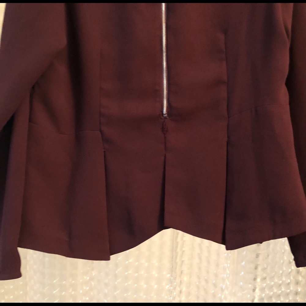 **SOLD** Mynt 1792 Peplum Crepe Top - Picture 5 of 7